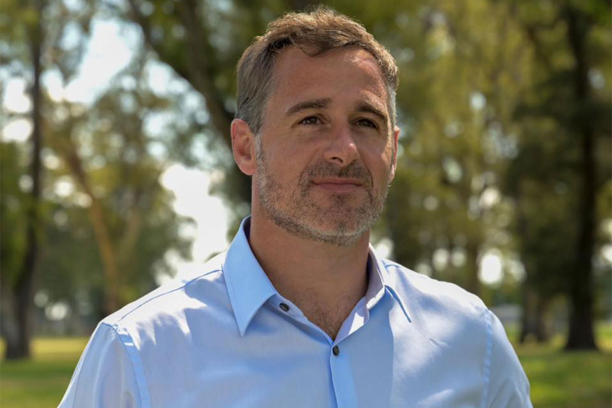 Mientras el gobierno prepara subas de luz y gas, Caputo fustigó a un intendente peronista por un impuesto 1 Mientras el gobierno prepara subas de luz y gas, Caputo fustigó a un intendente peronista por un impuesto