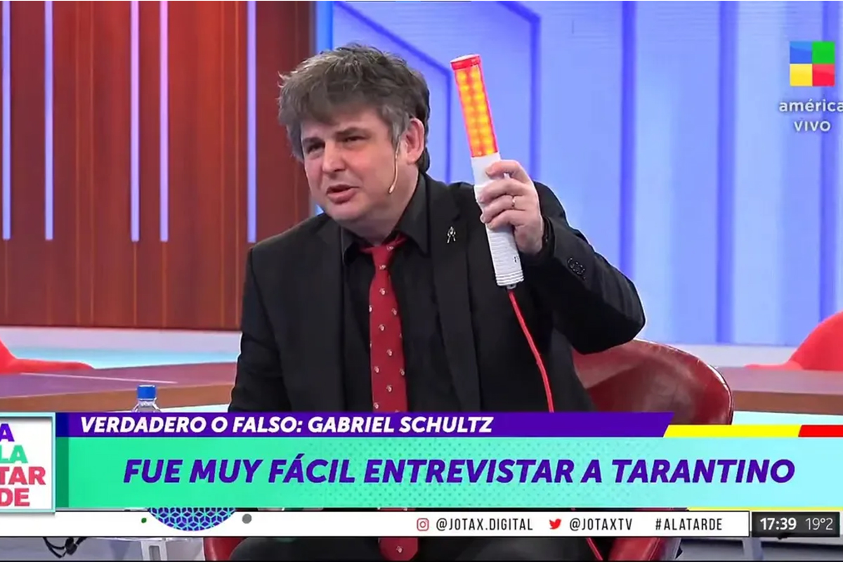 Ping pong con Gabriel Schultz: "Vivimos en un mundo en el que hay gente que se amarga mirando Gran Hermano"