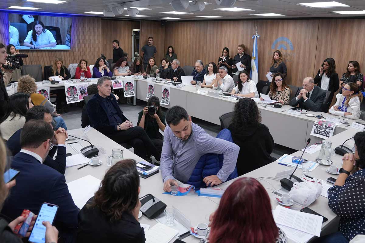 Contra los discursos de odio: legisladores y periodistas realizaron un encuentro en Diputados
