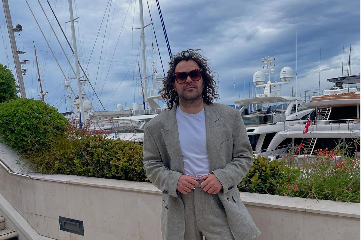 Peter Lanzani:  “Agradezco tener laburo, pero sé muy bien cómo sufren otros actores, directores y técnicos”