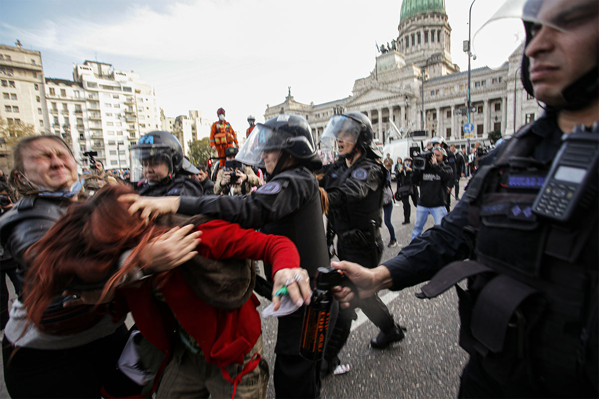 Cuidar la libertad de expresión: el desafío de ser reportera gráfica y maternar