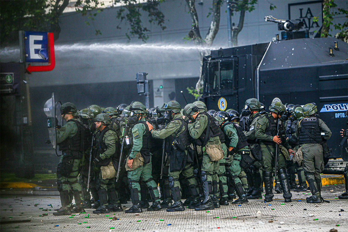 Cuidar la libertad de expresión: el desafío de ser reportera gráfica y maternar