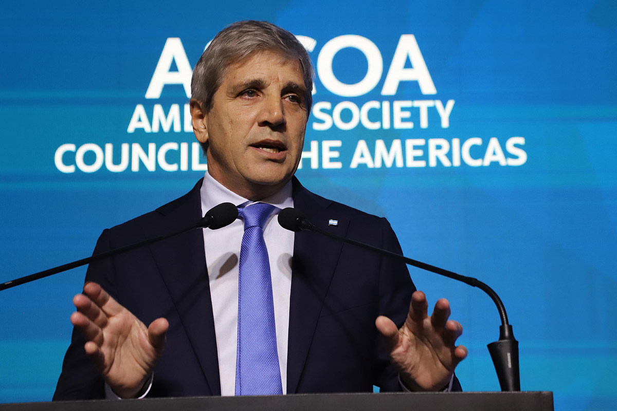 Caputo pidió a empresarios «presión mediática» para que se apruebe la reforma laboral