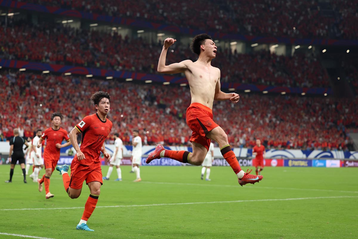 China insiste con el fútbol: la resiliencia no se mancha