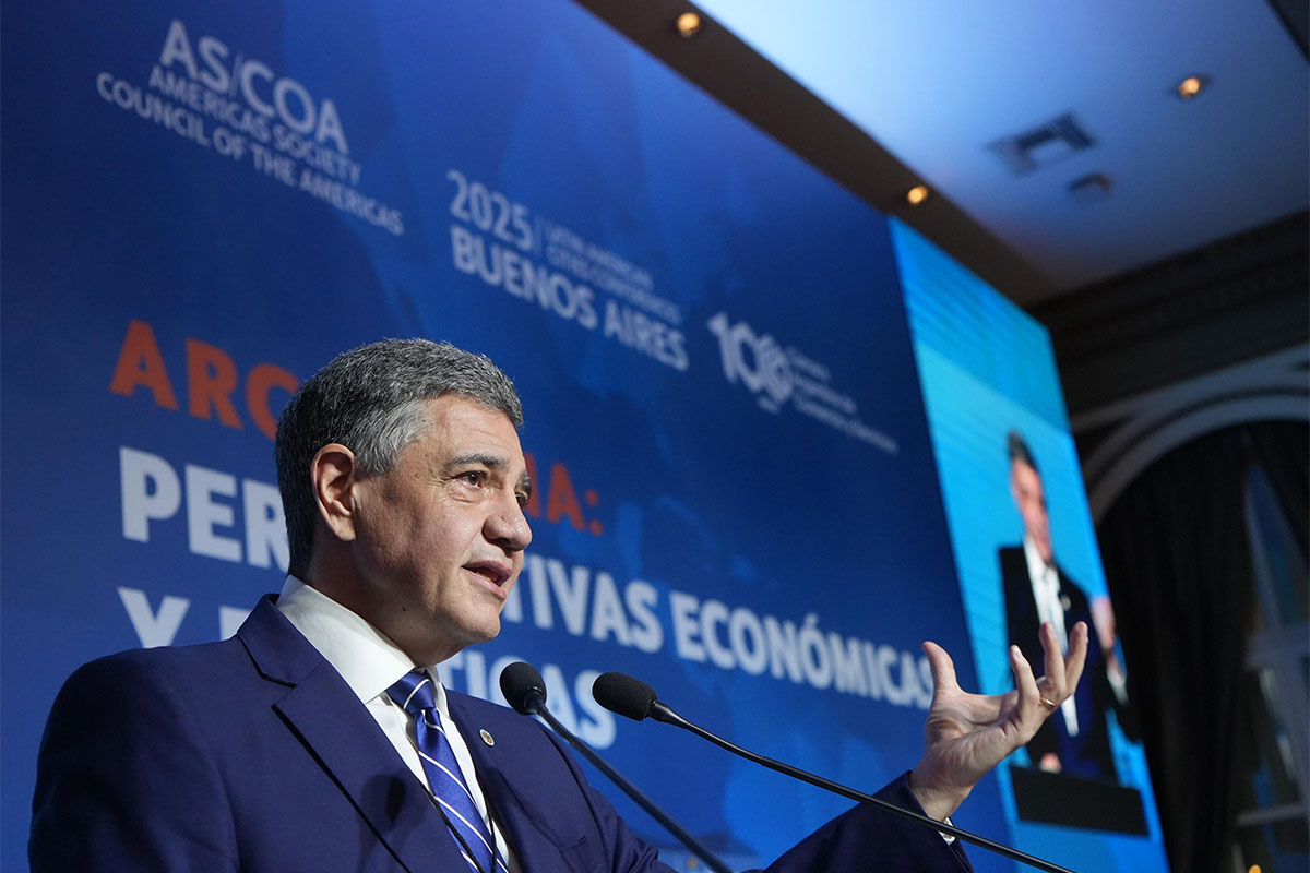 Mientras avanza con el ajuste en educación, el macrismo desembolsa millones en negociados