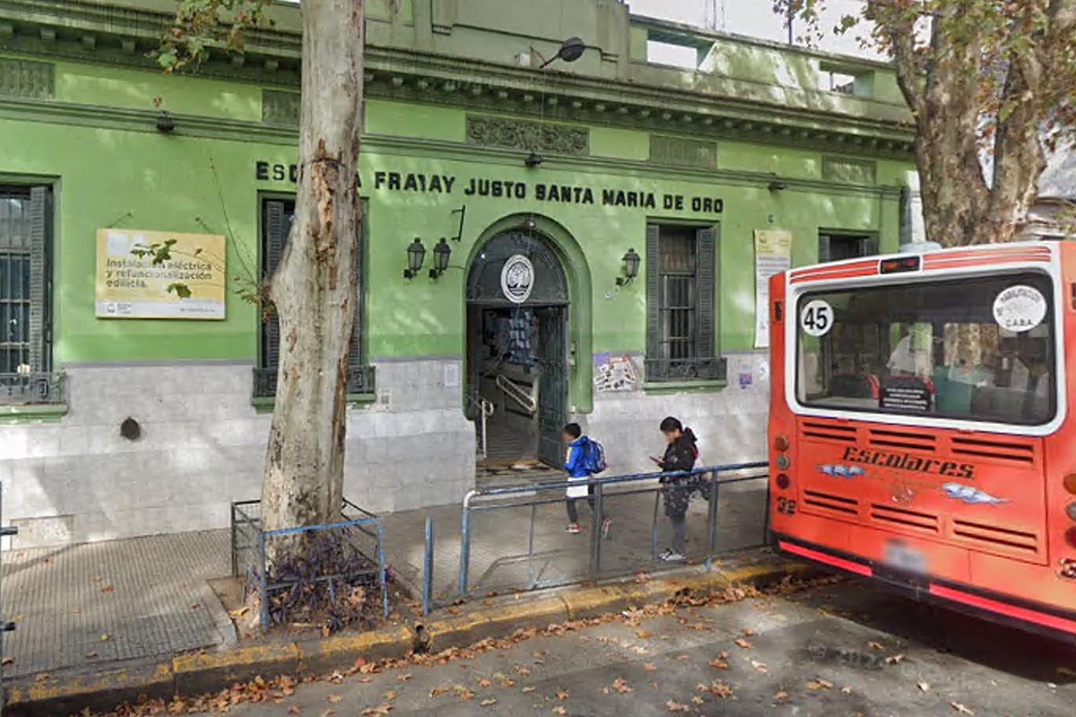 La Justicia realizó una audiencia por el amparo presentado para evitar el cierre de una escuela porteña