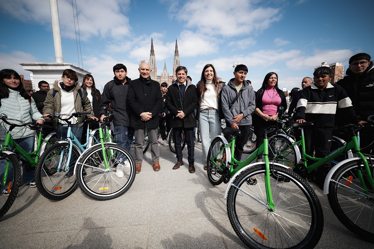Kicillof: “El enojo contra el ajuste se tiene que expresar en las urnas eligiendo la boleta de Fuerza Patria”