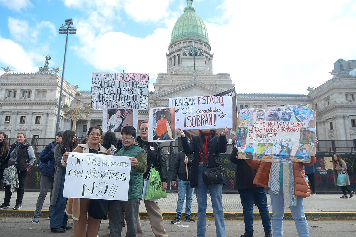 “Lugones está destruyendo el Ministerio de Salud y por efecto dominó la Andis está en peligro”