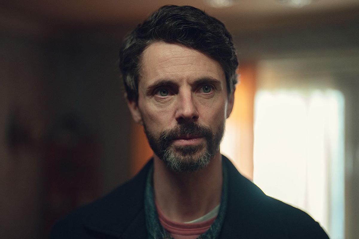 Confirman que la exitosa serie británica «Dept. Q» tendrá una segunda temporada