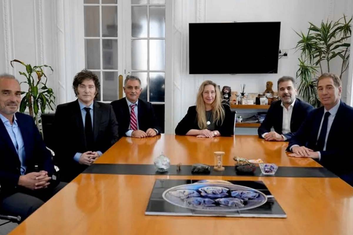 Milei cenó con diputados aliados para blindar los vetos a jubilaciones y discapacidad