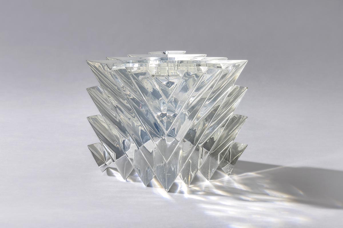 "Más aquí", una  mega muestra de  Rogelio Polesello