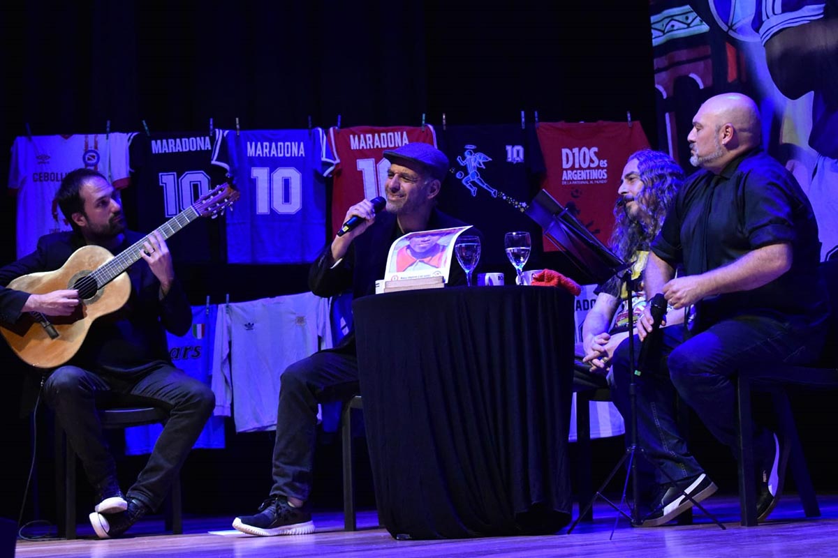 «Maradonizando el Mundo»: cuando la palabra encara como Diego