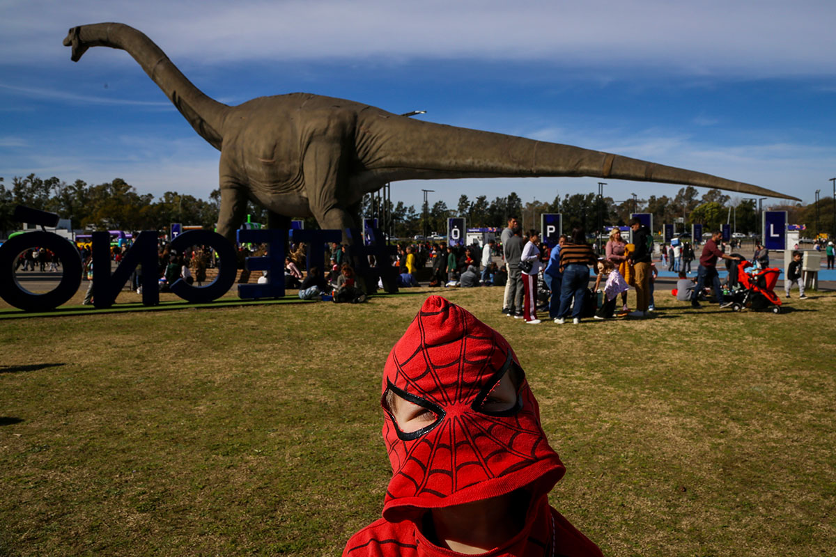 Motosierrópolis: vacaciones en el parque de Milei