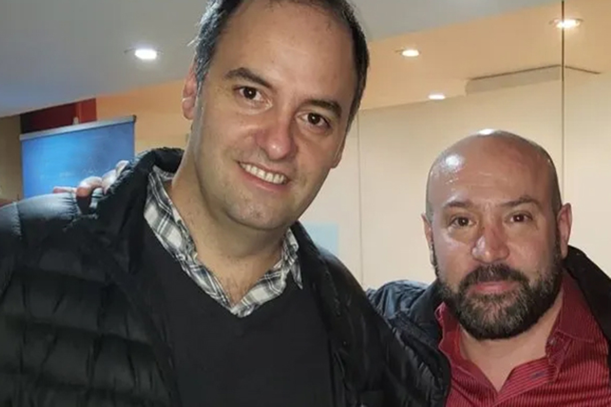 En un nuevo audio, Spagnuolo trata de “pelotudo” a Adorni por mostrar la radiografía del perro: “Esa pensión no se otorgó”