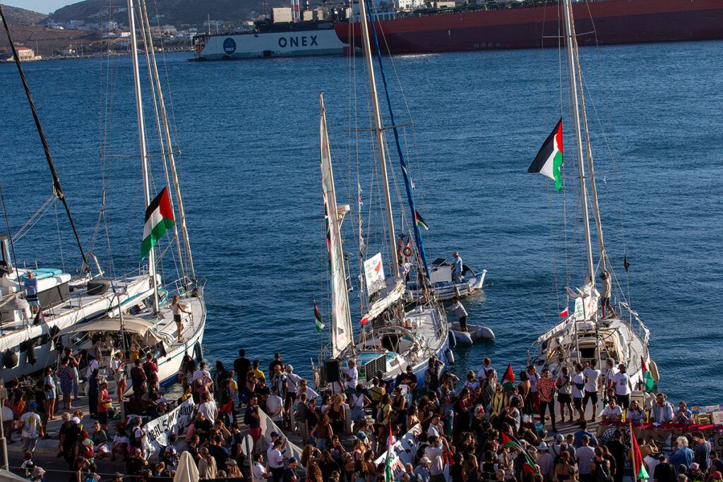La flotilla sale de Grecia mientras el ejército de ocupación en Gaza propala discursos al estilo nazi