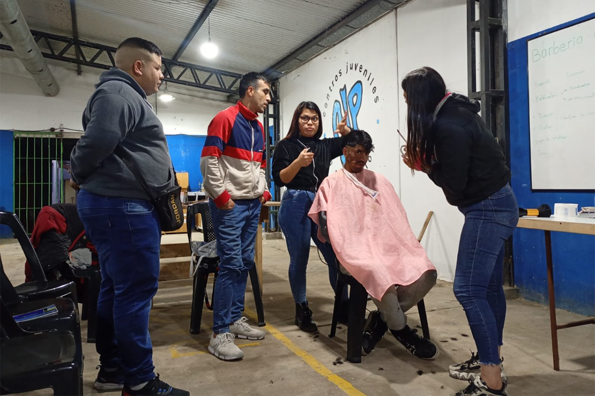 Cuando el ajuste favorece a los narcos: cierran 32 centros de la Sedronar