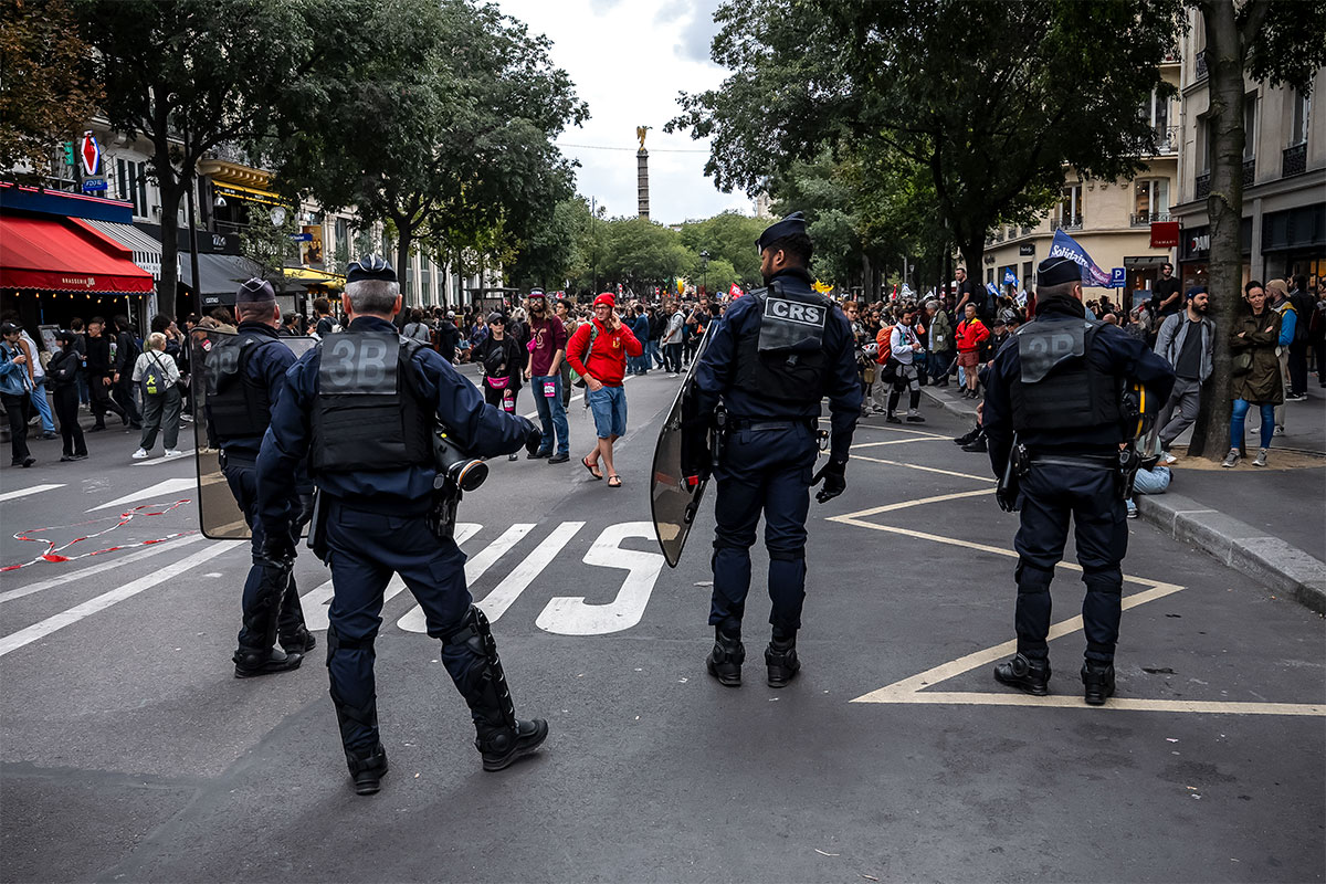 Multitudinarias protestas en Francia contra los recortes presupuestarios