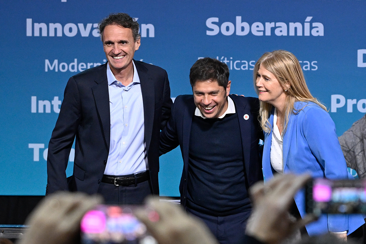 Kicillof y Katopodis cerraron la campaña de la Primera Sección: «En esta elección le decimos basta a Milei»