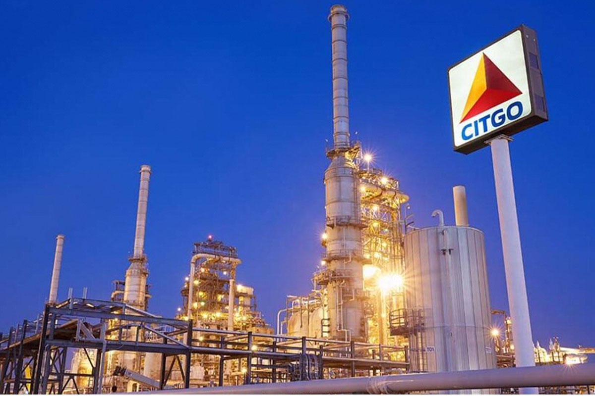 Trump amenaza con atacar a Venezuela por tierra mientras expolia sus empresas