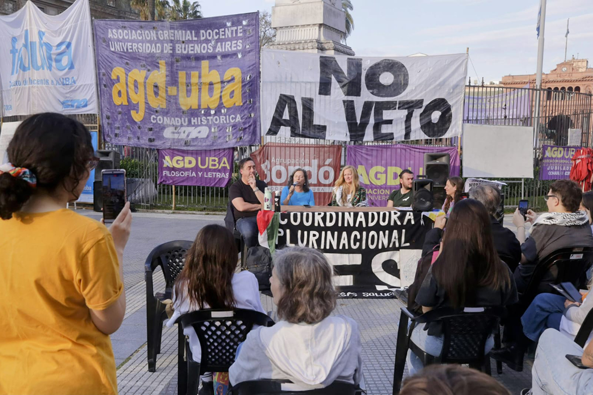 Clases públicas en muchas facultades de la UBA contra el veto de Milei