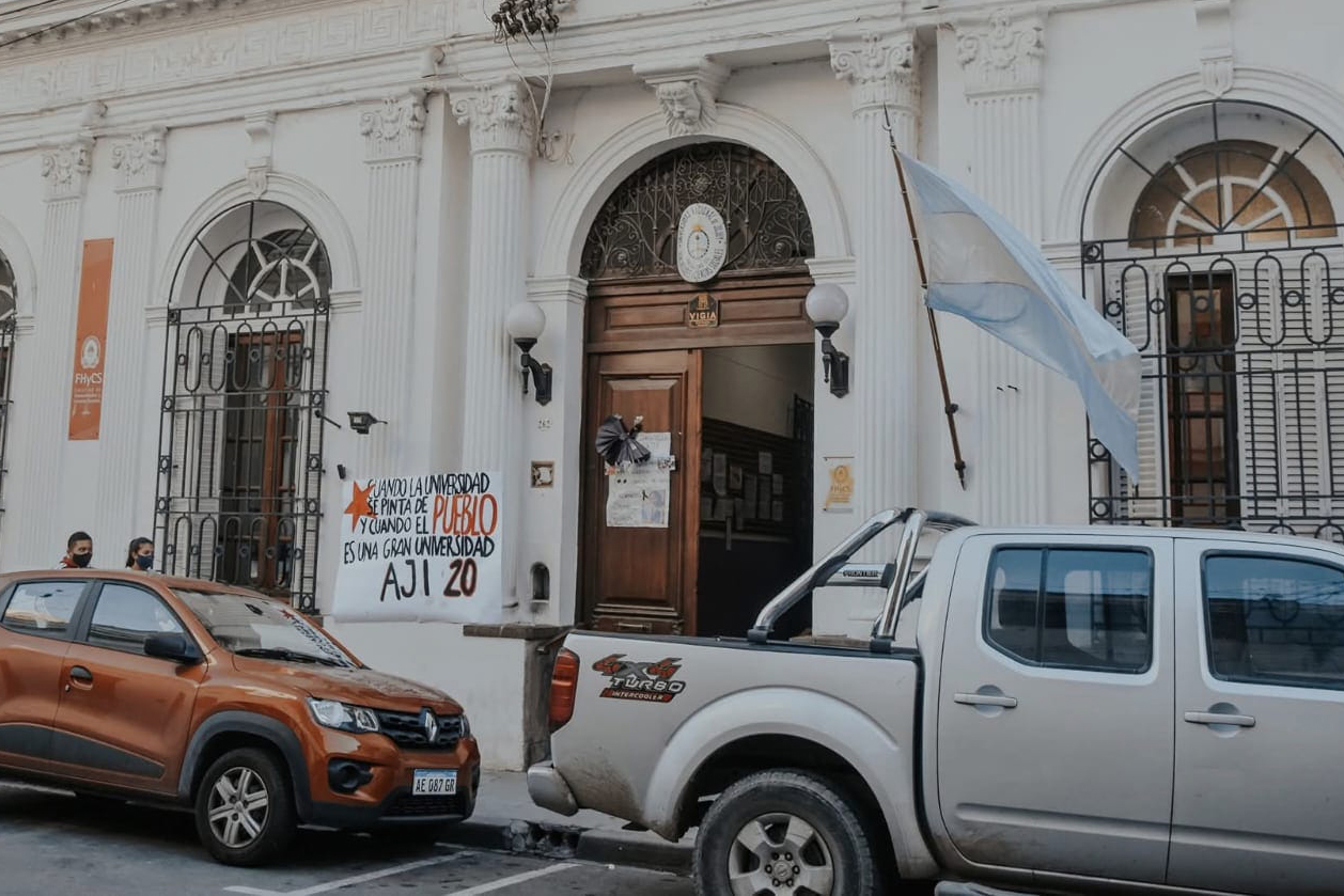 Conferencia de prensa y ruidazo: «Hace más de seis años que no hay elecciones en el centro de estudiantes»