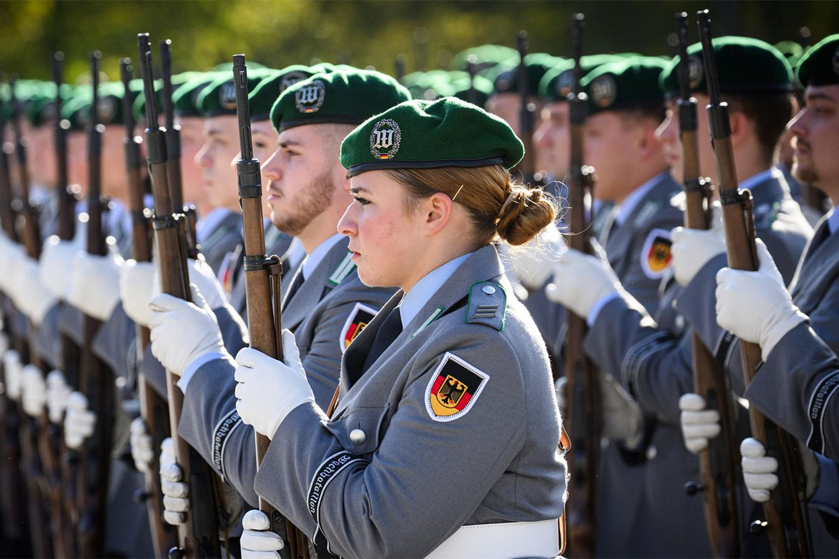 Regreso del servicio militar en Alemania: la ultraderecha y el rearme ante el «oso de Moscú»
