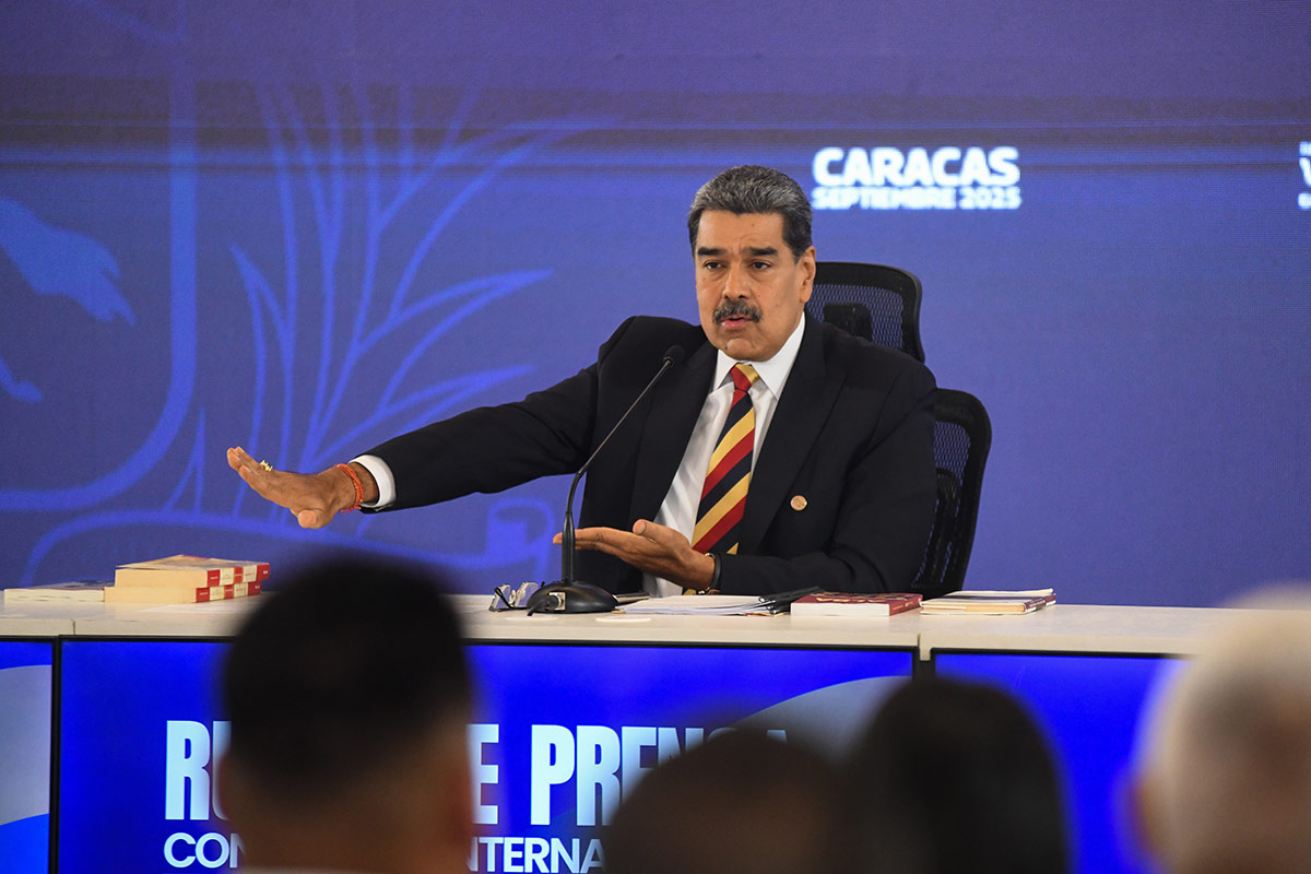 Maduro denuncia que 1200 misiles de EEUU apuntan a Venezuela