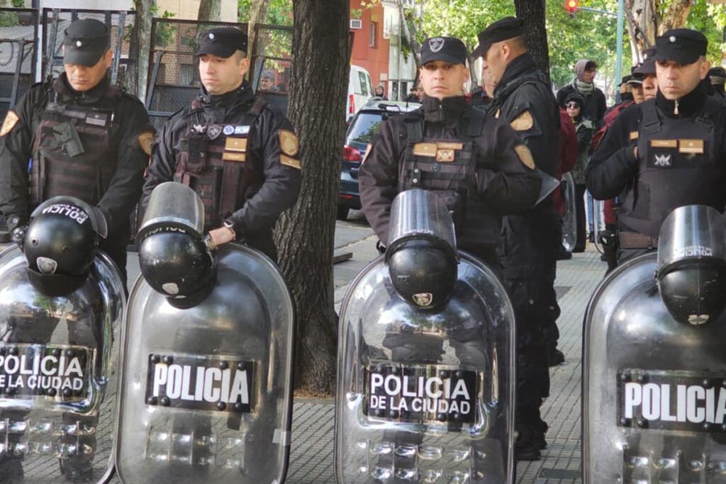 Parque Patricios: el GCBA quiere desalojar a una familia que hace años reclama por el asesinato de su hija 1 Parque Patricios: el GCBA quiere desalojar a una familia que hace años reclama por el asesinato de su hija