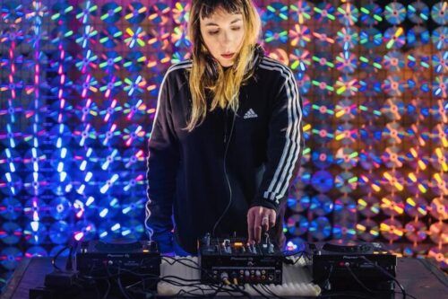 DJ Invertida: identidad travesti y música electrónica como arte y acción política