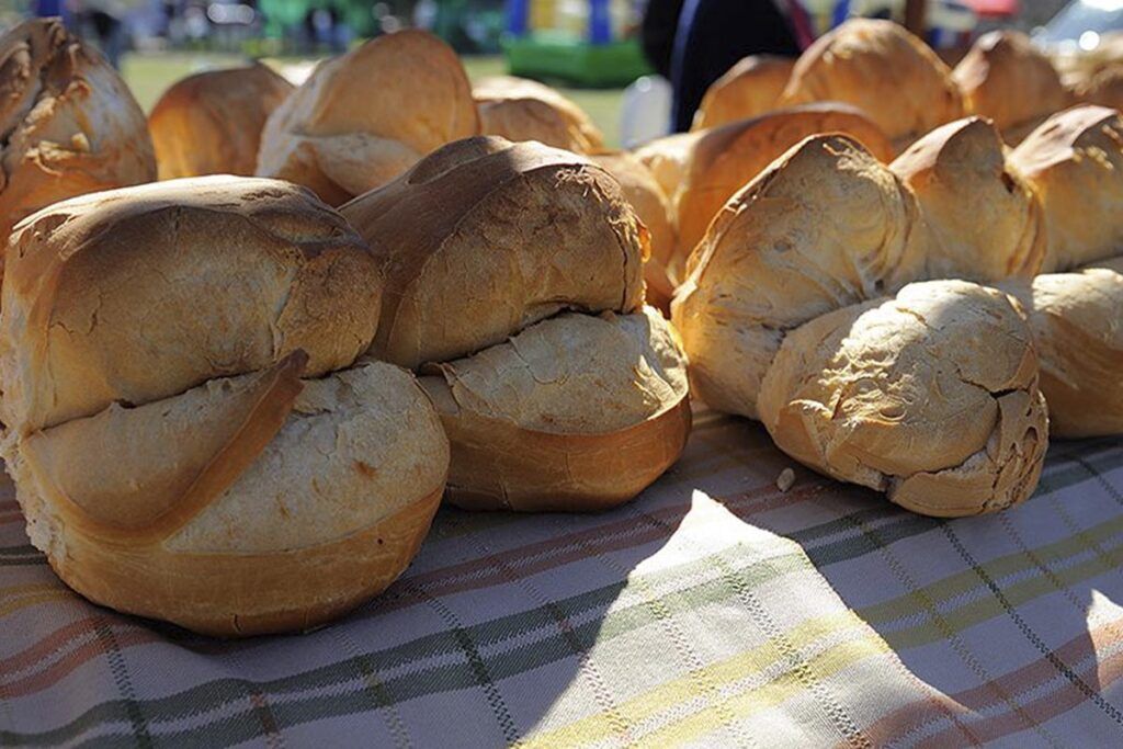 Tradición, asado, budín y sabor alemán para disfrutar el fin de semana 4 pan galleta asado