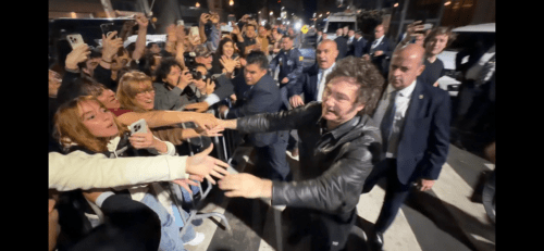 Milei cambia el tono y convoca a la oposición moderada para negociar reformas