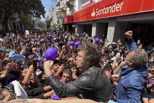 El mileísmo cierra en Rosario y ya vive las internas de la poselección
