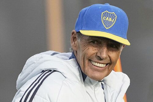 La familia de Miguel Ángel Russo esparció parte de sus cenizas en La Bombonera