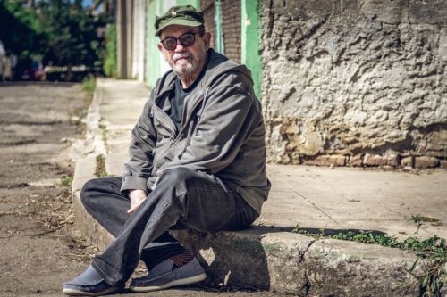 Silvio Rodríguez advierte que no dudará en tomar un fusil para defender Cuba