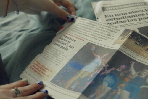 «Entre reinas»: un documental que visibiliza las presiones sociales sobre los cuerpos de las mujeres