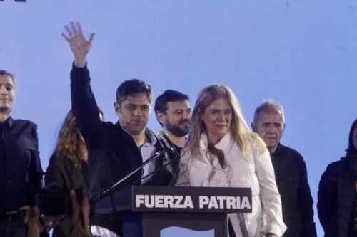 Kicillof llamó a redoblar la militancia: «Ni resignación ni tristeza porque el futuro no es de Milei, es del pueblo»
