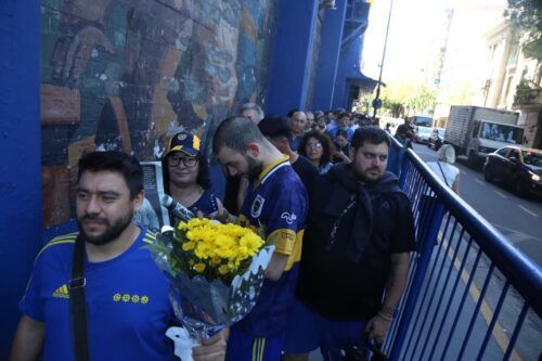 Miles de hinchas le dan el último adiós a «Miguelo» en La Bombonera