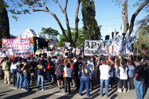Concentración en Plaza de Mayo por el Garrahan y paros universitarios