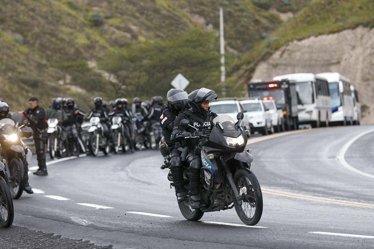 El gobierno de Ecuador envía militares para reprimir la protesta indígena