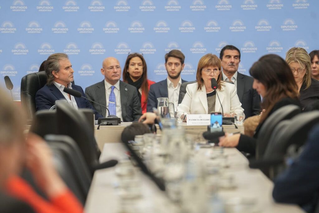 Bullrich expuso en Diputados tras ganar las elecciones del domingo y ratificó su política represiva “antipiquetes”