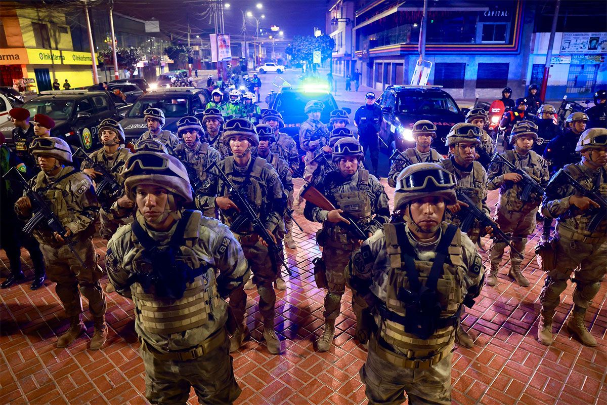 Perú: un presidente tan frágil como sus antecesores que no cesa las políticas represivas