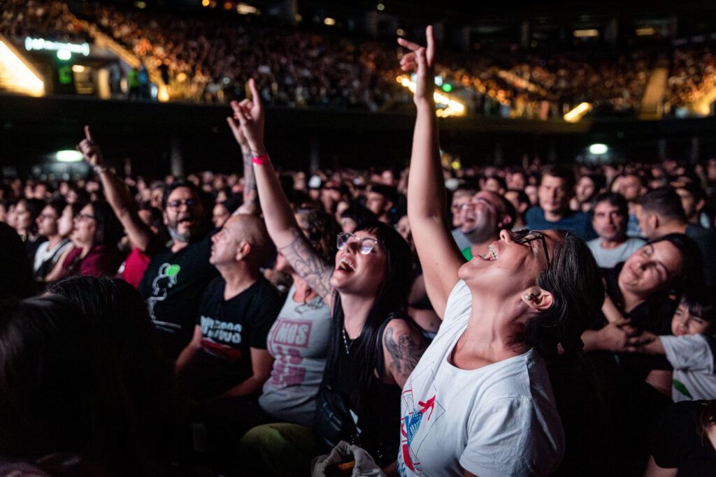 Divididos y la hermosa locura de llenar un estadio para escuchar un disco