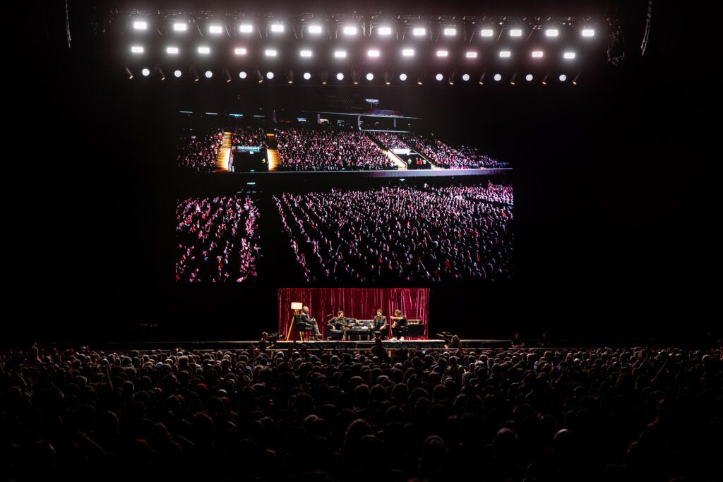 Divididos y la hermosa locura de llenar un estadio para escuchar un disco