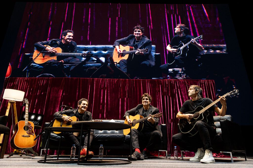 Divididos y la hermosa locura de llenar un estadio para escuchar un disco