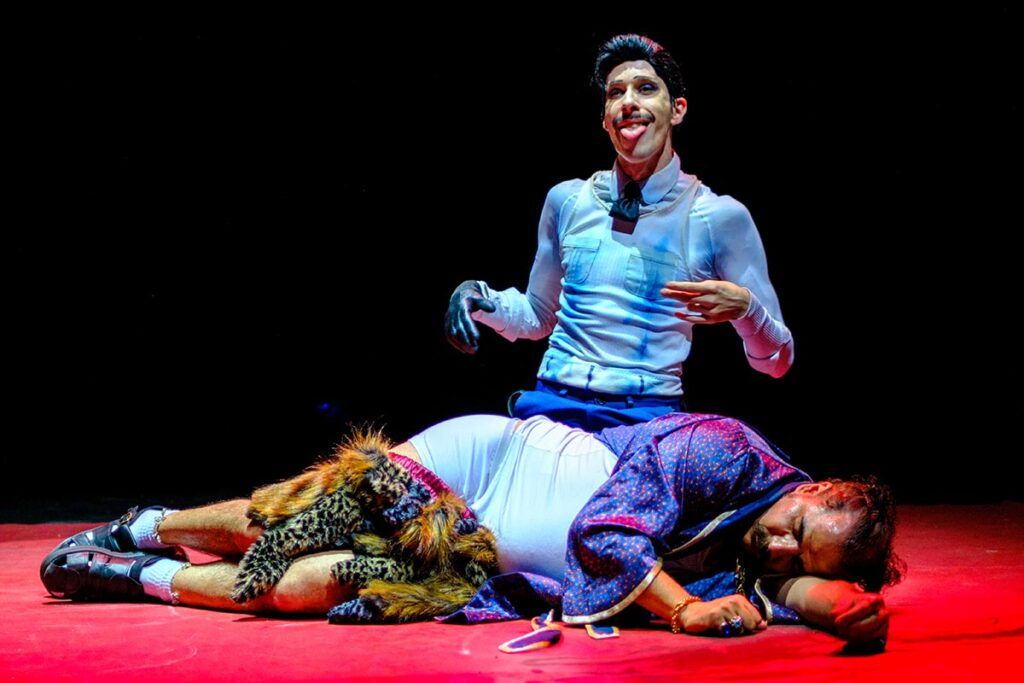 La escena como vértigo: Ignacio Bartolone hace cuerpo la obra de Osvaldo Lamborghini