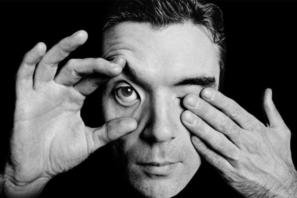 David Byrne reveló que padece síntomas compatibles con el espectro autista y que la música lo ayudó a comunicarse mejor