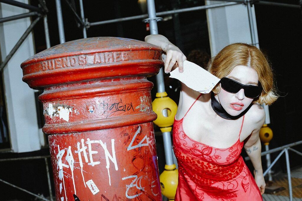 Las plegarias electrónicas de Fransia