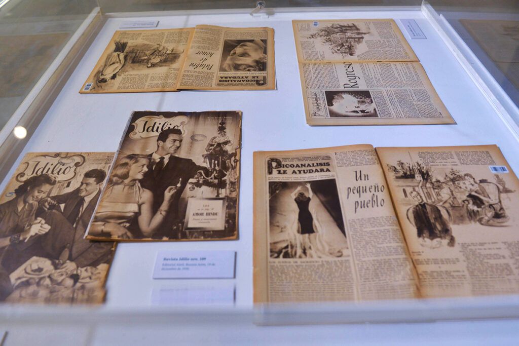 “El inconsciente óptico”: la gran muestra sobre Grete Stern y Gino Germani en la revista “Idilio” y los sueños de las mujeres