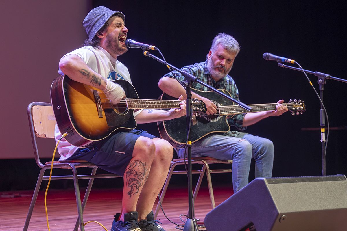 Homenajearon a Juan Manuel Calabró, de la banda de rock Sueño de Pescado 2 Homenajearon a Juan Manuel Calabró, de la banda de rock Sueño de Pescado