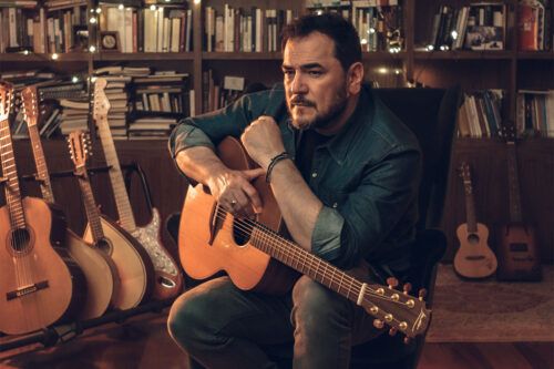 Ismael Serrano: “El algoritmo genera una tiranía y un estrés que padecemos todos”